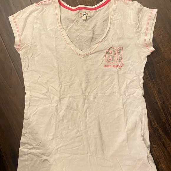 Guess 90’s shirt - Picture 2 of 2